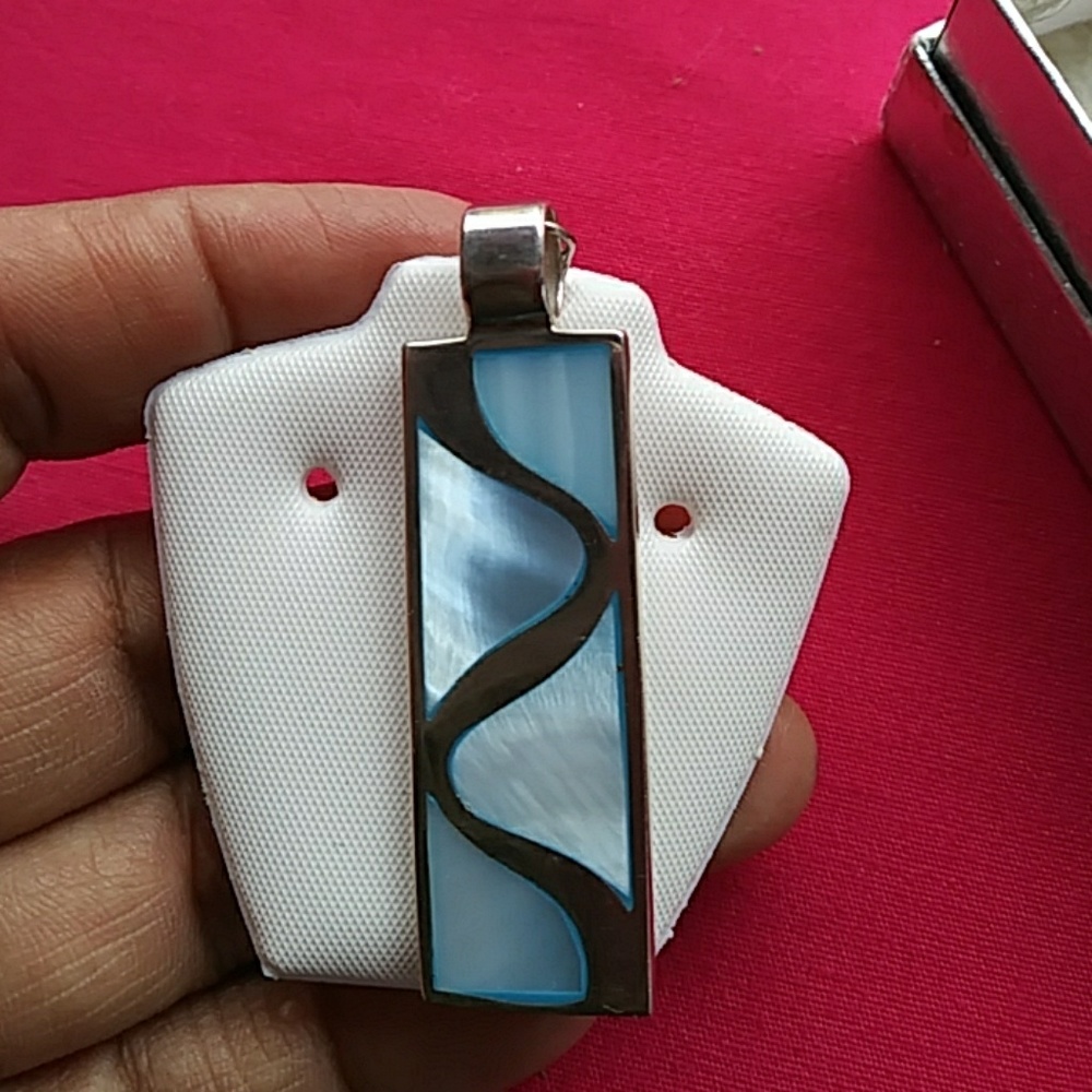 Rectangular shape charm - Picture 3 of 4